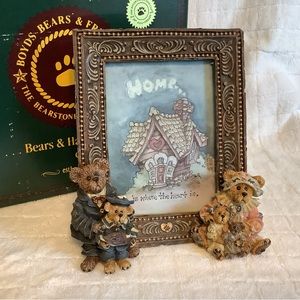 Boyd’s frame - Gary, Tina, Matt & Bailey - A Family Portrait